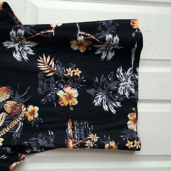 NWT Myonstorm Men's Hawaiian Shirt - Picture 2 of 10